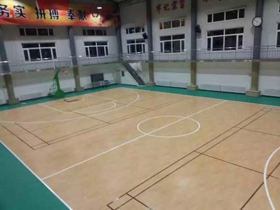 東豐縣公安2籃球館鋪裝與劃線(xiàn)
